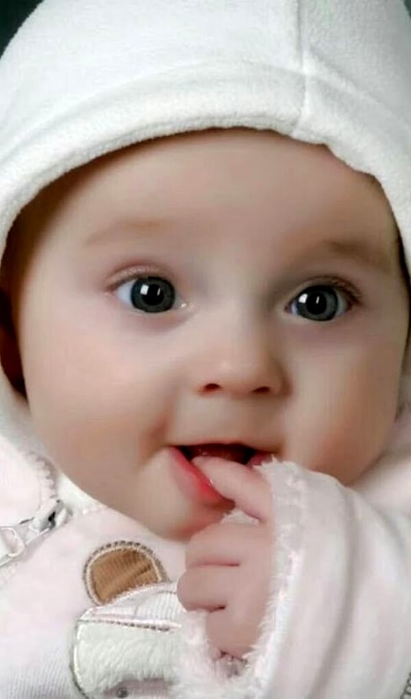 Cute Baby Whatsapp DP Wallpaper